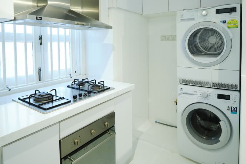 Alabaster Studio in Canvas House, 28 Blair Road, Studio, 620 sqft, Shophouse For Rent, by Riko Ashley, 500224013 - Kitchen - PropertyGuru.com.sg