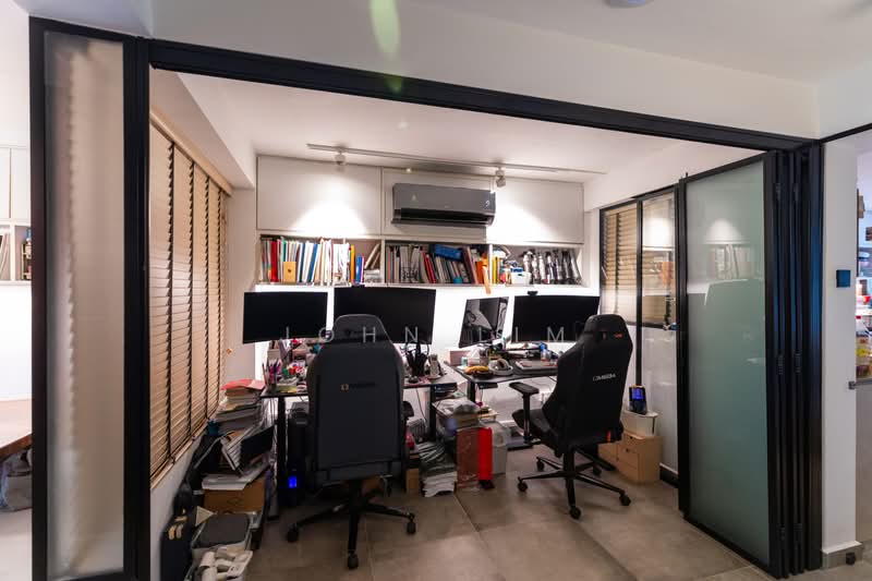 61 Jalan Tenteram, 61 Jalan Tenteram, 3 Bedrooms, 1,010 sqft, HDB Flat For Sale, by John Lim, 500224041 - Study - PropertyGuru.com.sg