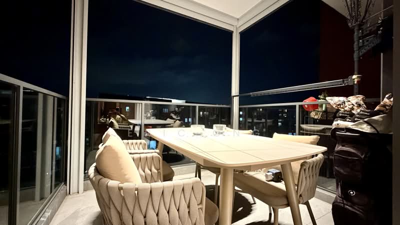 Affinity At Serangoon, 20 Serangoon North Avenue 1, 2 Bedrooms, 753 sqft, Condominium For Sale, by Eric Ong, 500224045 - Balcony - PropertyGuru.com.sg