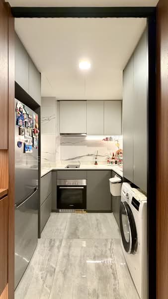 Affinity At Serangoon, 20 Serangoon North Avenue 1, 2 Bedrooms, 753 sqft, Condominium For Sale, by Eric Ong, 500224045 - Kitchen - PropertyGuru.com.sg