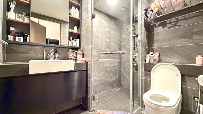 Affinity At Serangoon, 20 Serangoon North Avenue 1, 2 Bedrooms, 753 sqft, Condominium For Sale, by Eric Ong, 500224045 - Bathroom - PropertyGuru.com.sg