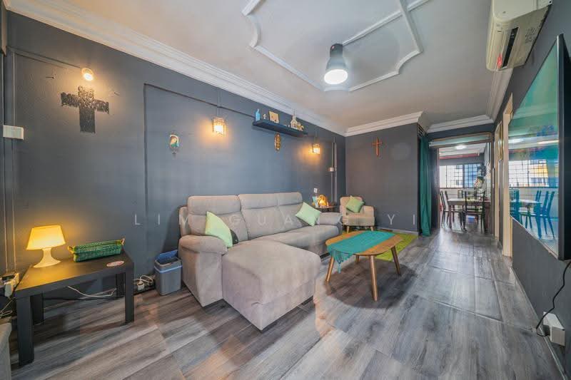 219 Bukit Batok Street 21, 219 219, Dairy Farm / Bukit Panjang / Choa Chu Kang, 2 Bedrooms, 721 sqft, HDB Flat For Sale, by Lim Guang Yi, 500224051 - PropertyGuru.com.sg