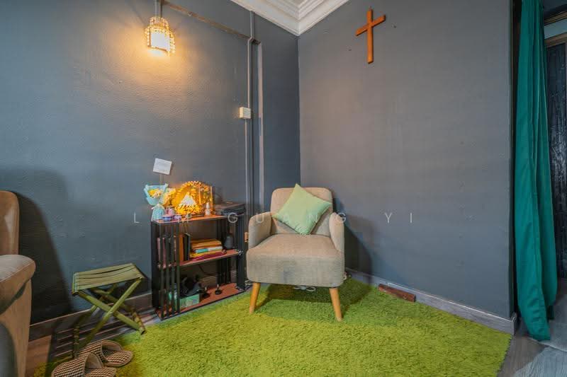 219 Bukit Batok Street 21, 219 219, Dairy Farm / Bukit Panjang / Choa Chu Kang, 2 Bedrooms, 721 sqft, HDB Flat For Sale, by Lim Guang Yi, 500224051 - PropertyGuru.com.sg