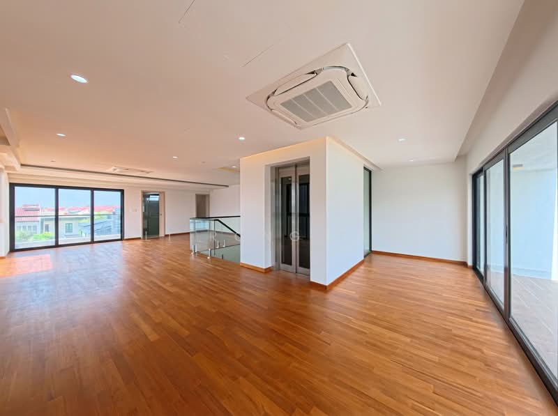 JUST TOP! BRAND NEW 5 LEVELS WITH BASEMENT. MOVE IN READY, Bedok Rise / Bedok Terrace / Jalan Limau Kasturi / Jalan Limau Nipis / Jalan Langgar Bedok, 6 Bedrooms, 6,500 sqft, Corner Terrace For Sale, by Li Rong Teh, 500224052 - Living Room - PropertyGuru.com.sg