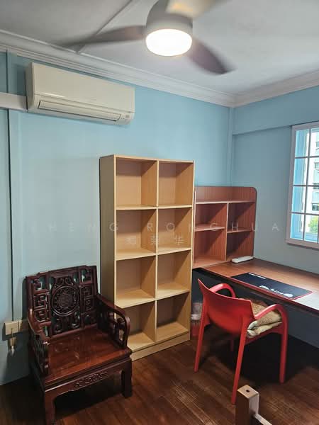 327 Clementi Avenue 5, 327 Clementi Avenue 5, Room Rental, 120 sqft, HDB Flat For Rent, by Zheng Ronghua 郑荣华, 500224058 - Study - PropertyGuru.com.sg