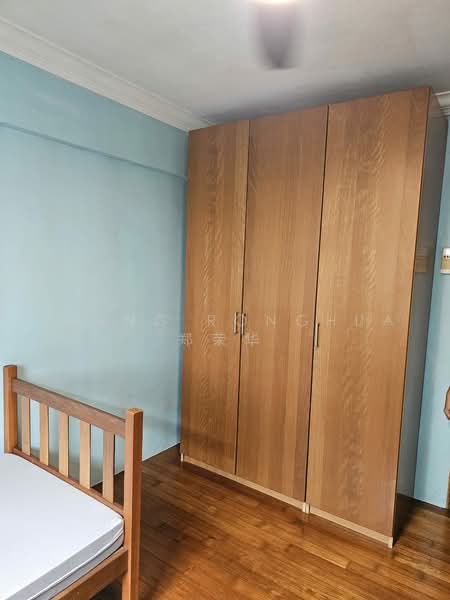 327 Clementi Avenue 5, 327 Clementi Avenue 5, Room Rental, 120 sqft, HDB Flat For Rent, by Zheng Ronghua 郑荣华, 500224058 - Bedroom - PropertyGuru.com.sg