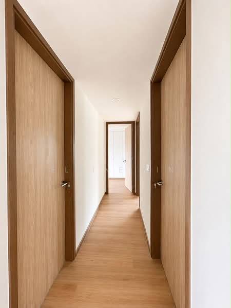 D' Almira, 33 Sommerville Road, 3 Bedrooms, 1,098 sqft, Condominium For Sale, by Elaine Lin, 500224067 - Corridor - PropertyGuru.com.sg
