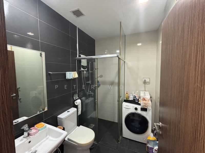 Suites @ East Coast, 171 Upper East Coast Road, 1 Bedroom, 377 sqft, Condominium For Rent, by Peter Wong, 500224085 - Bathroom - PropertyGuru.com.sg