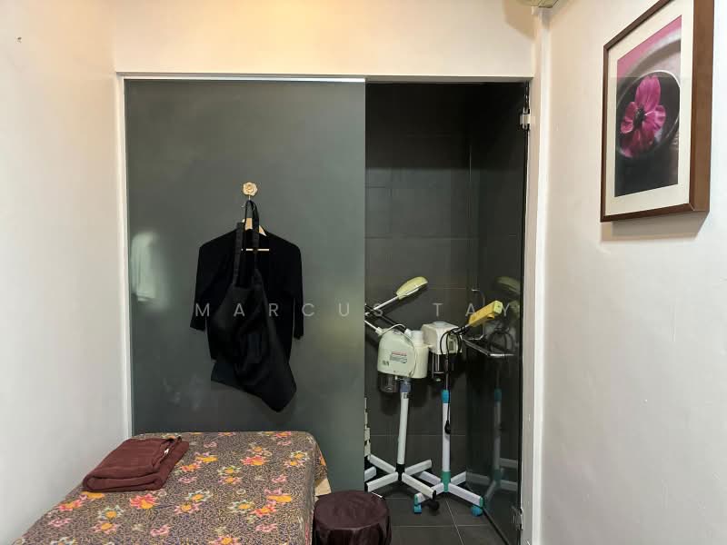 635 Ang Mo Kio Ave 6 Beauty Salon, 635 Ang Mo Kio Ave 6, 800 sqft, Shop / Shophouse For Rent, by Marcus Tay, 500224090 - Interior - CommercialGuru.com.sg