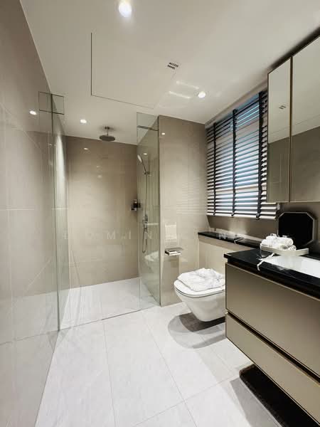 Chuan Park, 240 Lorong Chuan, 3 Bedrooms, 1,206 sqft, Condominium For Sale, by Dominic Ng, 500224096 - Bathroom - PropertyGuru.com.sg