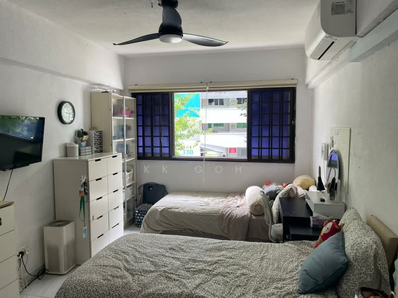 331 Jurong East Avenue 1, 331 Jurong East Avenue 1, 3 Bedrooms, 1,400 sqft, HDB Flat For Sale, by KK Goh, 500224097 - Bedroom - PropertyGuru.com.sg