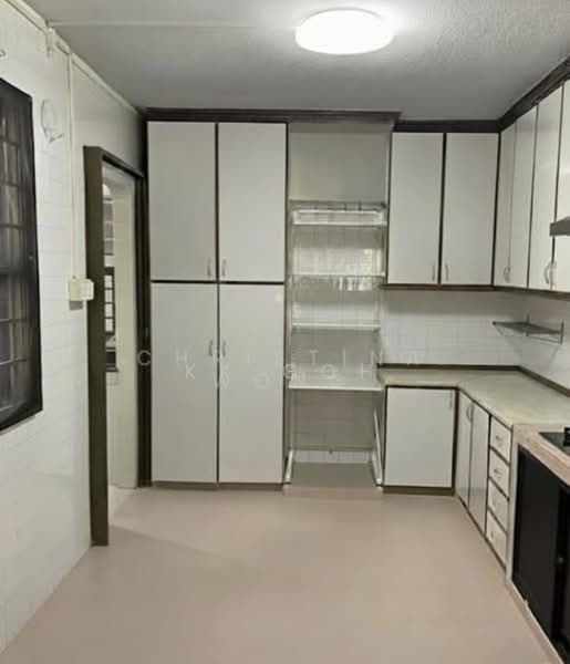 331 Jurong East Avenue 1, 331 Jurong East Avenue 1, 3 Bedrooms, 1,400 sqft, HDB Flat For Sale, by KK Goh, 500224097 - Kitchen - PropertyGuru.com.sg