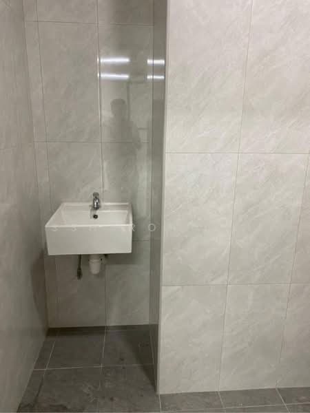 E-Centre @ Redhill, 3791 Jalan Bukit Merah, 990 sqft, Light Industrial (B1) For Sale, by Ssharon Loh, 500224104 - CommercialGuru.com.sg