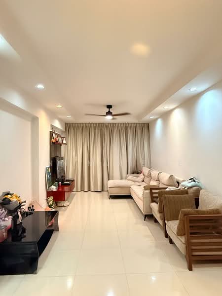 Orchid Park Condominium, 85 Yishun Street 81, 3 Bedrooms, 1,206 sqft, Condominium For Sale, by Ann Marie Ee, 500224110 - Living Room - PropertyGuru.com.sg