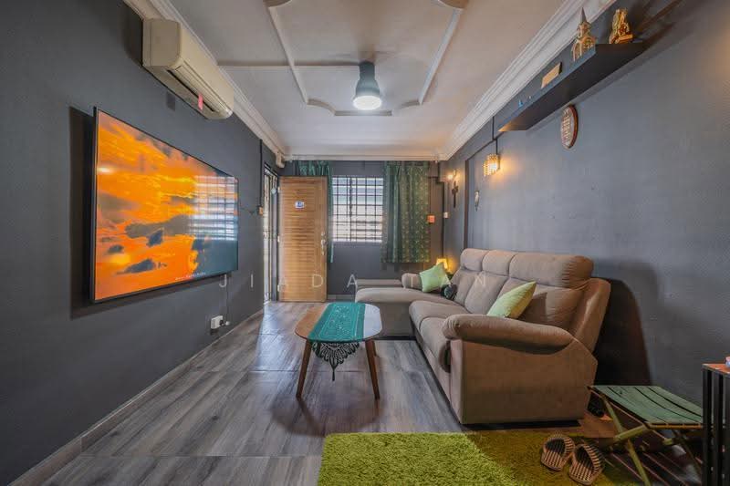 219 Bukit Batok Street 21, 219 219, Dairy Farm / Bukit Panjang / Choa Chu Kang, 2 Bedrooms, 721 sqft, HDB Flat For Sale, by Jiada Tan, 500224114 - Living Room - PropertyGuru.com.sg