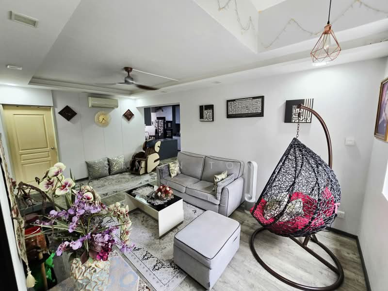 238 Choa Chu Kang Central, 238 Choa Chu Kang Central, 3 Bedrooms, 1,130 sqft, HDB Flat For Sale, by Simon Tong, 500224116 - Living Room - PropertyGuru.com.sg