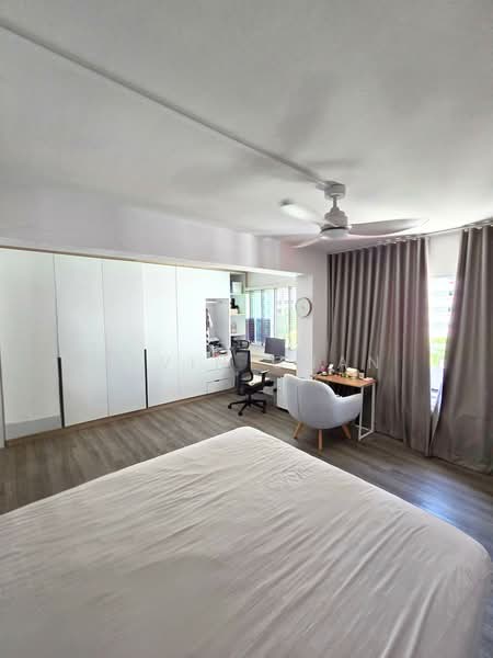 283 Toh Guan Road, 283 Toh Guan Road, 3 Bedrooms, 969 sqft, HDB Flat For Sale, by Alvin Chan, 500224124 - Master Bedroom - PropertyGuru.com.sg