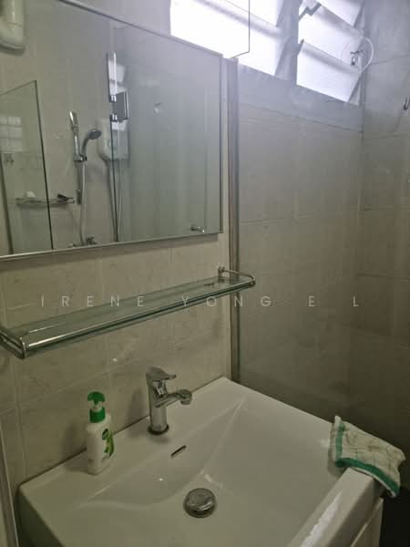 210 Tampines Street 23, 210 Tampines Street 23, 3 Bedrooms, 1,302 sqft, HDB Flat For Rent, by Irene Yong E L, 500224145 - Bathroom - PropertyGuru.com.sg