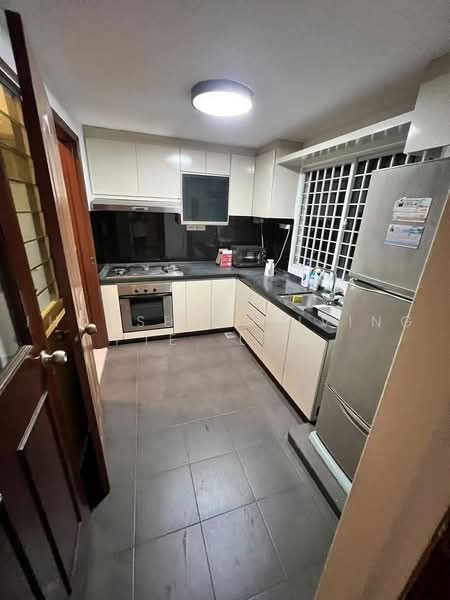 Maysprings, 2 Petir Road, Room Rental, 100 sqft, Apartment For Rent, by ling, 500224148 - Kitchen - PropertyGuru.com.sg