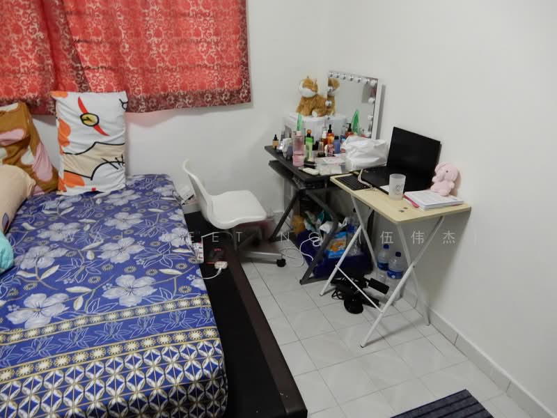 613 Hougang Avenue 8, 613 Hougang Avenue 8, 3 Bedrooms, 904 sqft, HDB Flat For Rent, by Wai Keet Ng (伍伟杰), 500224160 - Bedroom - PropertyGuru.com.sg