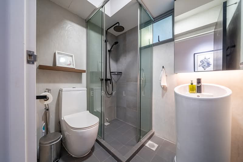 316A Punggol Way, 316A Punggol Way, 3 Bedrooms, 1,001 sqft, HDB Flat For Sale, by Cheryl Loh, 500224163 - Bathroom - PropertyGuru.com.sg