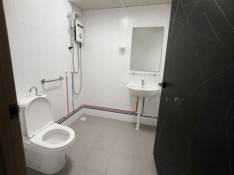 107A Bidadari Park Drive, 107A Bidadari Park Drive, 4 Bedrooms, 1,292 sqft, HDB Flat For Sale, by Burhan Khalip, 500224172 - Bathroom - PropertyGuru.com.sg