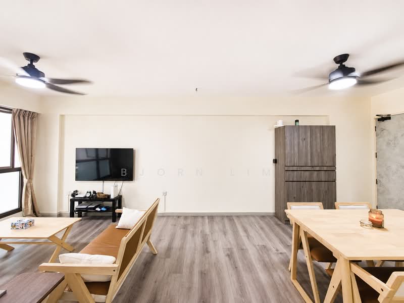435B Fernvale Road, 435B Fernvale Road, 3 Bedrooms, 1,012 sqft, HDB Flat For Sale, by Bjorn Lim, 500224185 - Living Room - PropertyGuru.com.sg