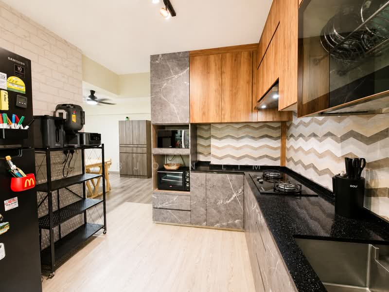 435B Fernvale Road, 435B Fernvale Road, 3 Bedrooms, 1,012 sqft, HDB Flat For Sale, by Bjorn Lim, 500224185 - Kitchen - PropertyGuru.com.sg