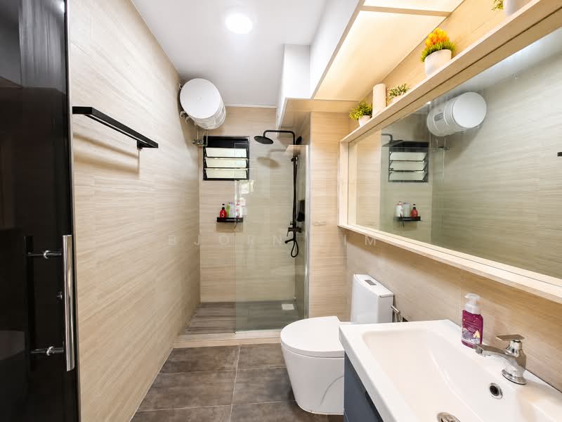 435B Fernvale Road, 435B Fernvale Road, 3 Bedrooms, 1,012 sqft, HDB Flat For Sale, by Bjorn Lim, 500224185 - Bathroom - PropertyGuru.com.sg