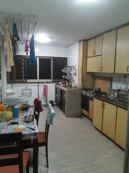 204 Bedok North Street 1, 204 Bedok North Street 1, 2 Bedrooms, 735 sqft, HDB Flat For Rent, by Raj ., 500224191 - Kitchen - PropertyGuru.com.sg