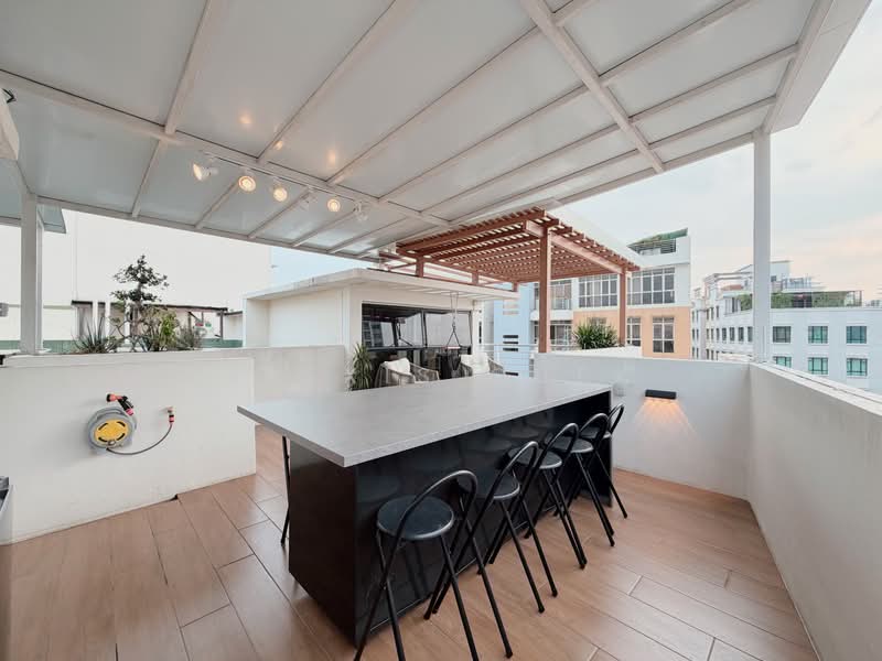 Sims Green, 7 Lorong 27A Geylang, 2 Bedrooms, 1,755 sqft, Apartment For Rent, by Alexis Quek, 500224195 - Balcony - PropertyGuru.com.sg