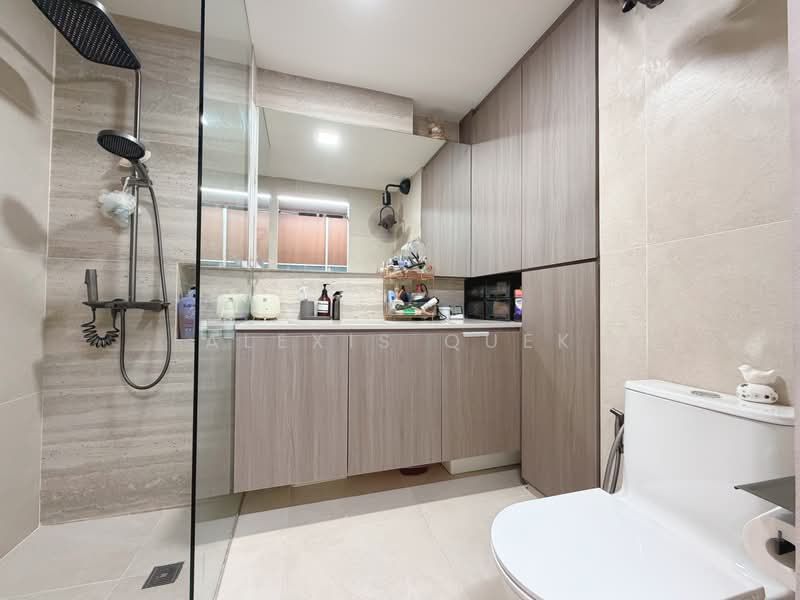 Sims Green, 7 Lorong 27A Geylang, 3 Bedrooms, 1,755 sqft, Apartment For Rent, by Alexis Quek, 500224218 - Bathroom - PropertyGuru.com.sg