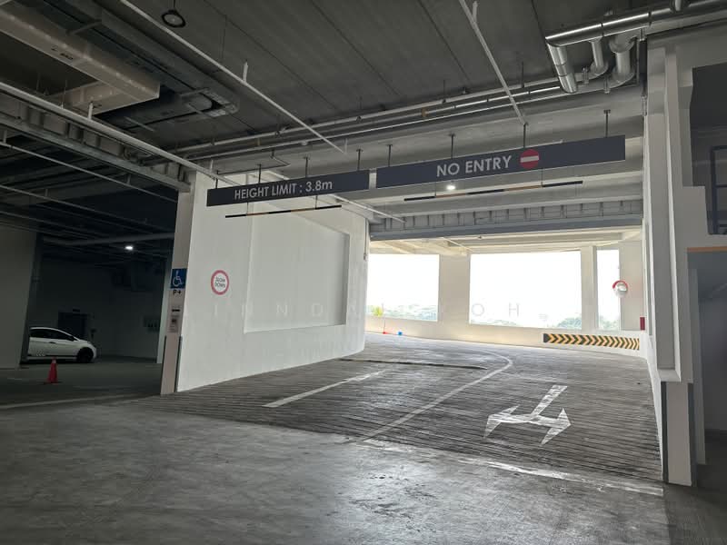 Food Vision @ Mandai, 21 Mandai Estate, 1,722 sqft, Factory / Workshop (B2) For Sale, by Linndal Koh, 500224223 - Car Park - CommercialGuru.com.sg