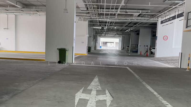 Food Vision @ Mandai, 21 Mandai Estate, 1,722 sqft, Factory / Workshop (B2) For Sale, by Linndal Koh, 500224223 - Car Park - CommercialGuru.com.sg