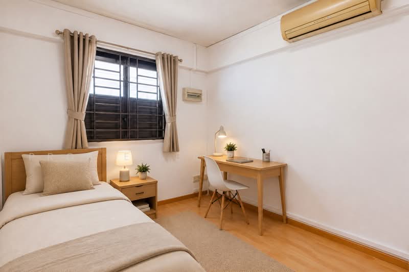 649 Ang Mo Kio Avenue 5, 649 Ang Mo Kio Avenue 5, 2 Bedrooms, 807 sqft, HDB Flat For Sale, by JOHN YEO, 500224225 - Bedroom - PropertyGuru.com.sg