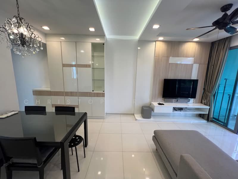 Hundred Trees, 91 West Coast Drive, 2 Bedrooms, 915 sqft, Condominium For Rent, by Christopher Lee BH, 500224252 - Living Room - PropertyGuru.com.sg
