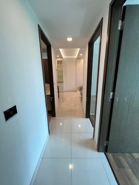 Hundred Trees, 91 West Coast Drive, 2 Bedrooms, 915 sqft, Condominium For Rent, by Christopher Lee BH, 500224252 - Corridor - PropertyGuru.com.sg