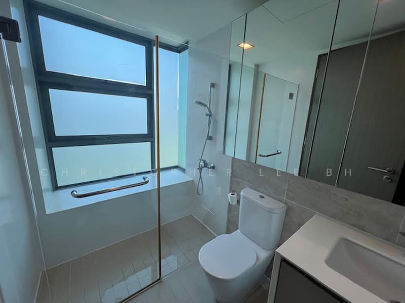 Hundred Trees, 91 West Coast Drive, 2 Bedrooms, 915 sqft, Condominium For Rent, by Christopher Lee BH, 500224252 - Bathroom - PropertyGuru.com.sg