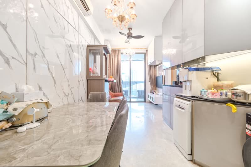 City Gate, 371 Beach Road, 3 Bedrooms, 904 sqft, Apartment For Sale, by Adriel Li Yewen, 500224254 - Kitchen - PropertyGuru.com.sg