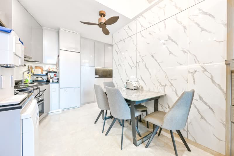 City Gate, 371 Beach Road, 3 Bedrooms, 904 sqft, Apartment For Sale, by Adriel Li Yewen, 500224254 - Kitchen - PropertyGuru.com.sg