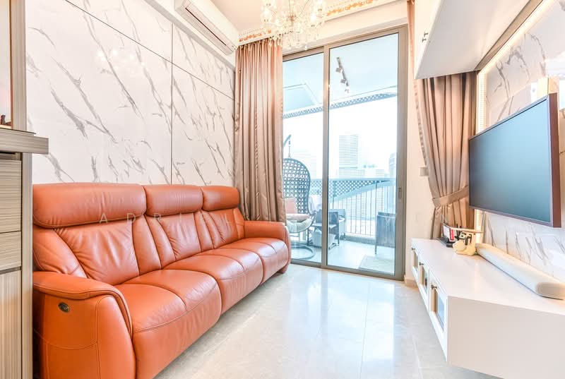 City Gate, 371 Beach Road, 3 Bedrooms, 904 sqft, Apartment For Sale, by Adriel Li Yewen, 500224254 - Living Room - PropertyGuru.com.sg