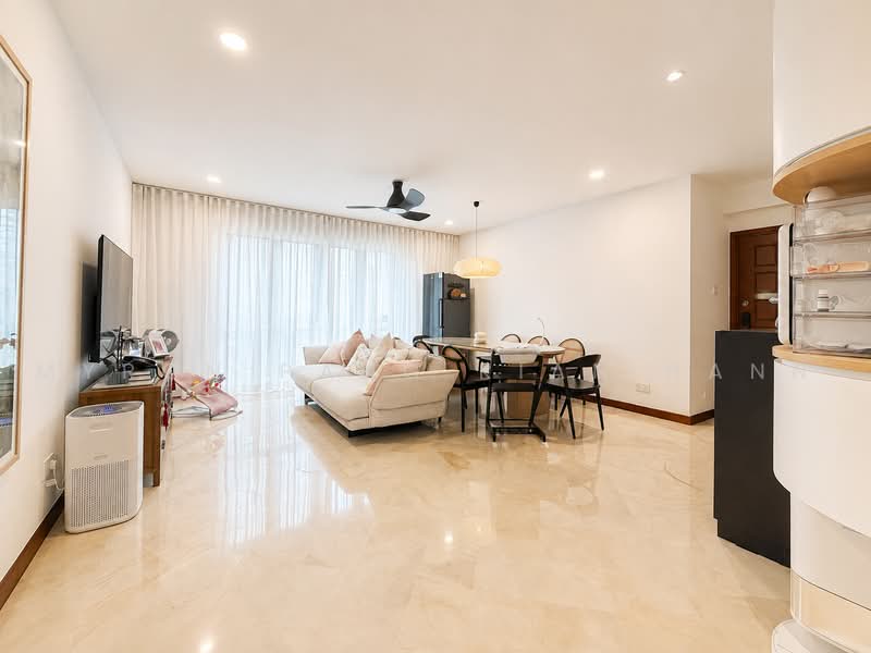 J C Draycott, 34 Draycott Drive, 3 Bedrooms, 1,033 sqft, Apartment For Sale, by Myron Pang Kian Hann, 500224260 - Living Room - PropertyGuru.com.sg