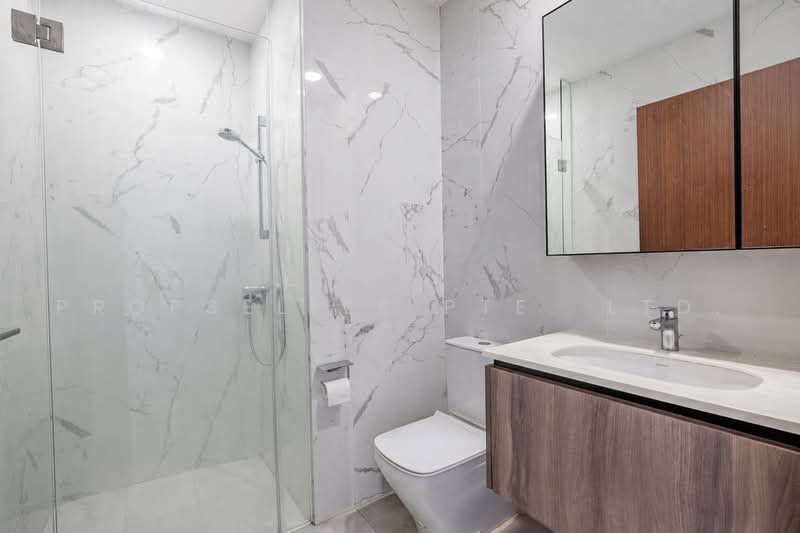 Lattice One, 3 Seraya Crescent, 3 Bedrooms, 1,033 sqft, Condominium For Sale, by Aileen Chew, 500224263 - Bathroom - PropertyGuru.com.sg