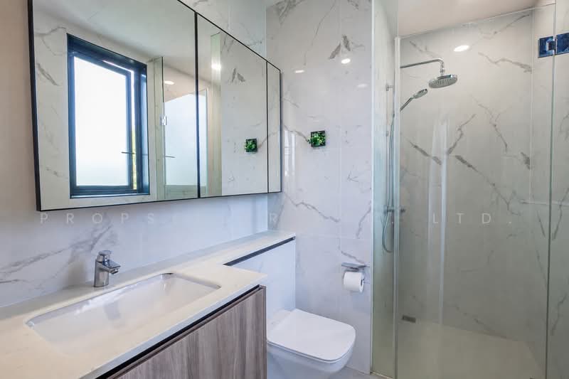 Lattice One, 3 Seraya Crescent, 3 Bedrooms, 1,033 sqft, Condominium For Sale, by Aileen Chew, 500224263 - Bathroom - PropertyGuru.com.sg