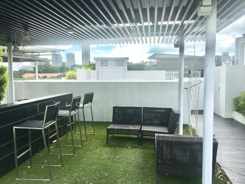 Belle Vue Residences, 15 Oxley Walk, 5 Bedrooms, 5,005 sqft, Condominium For Sale, by Florence Toh, 500224286 - Roof Terrace - PropertyGuru.com.sg