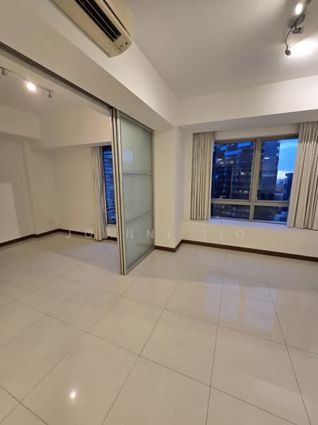 The Sail @ Marina Bay, 6 Marina Boulevard, 2 Bedrooms, 883 sqft, Condominium For Sale, by Joanne Tio, 500224316 - Living Room - PropertyGuru.com.sg