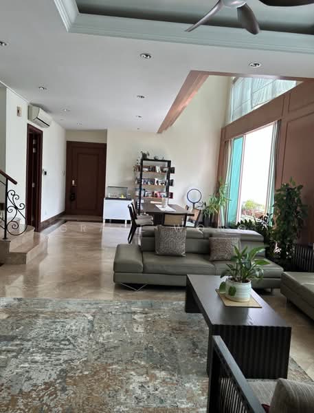 Melrose Park, 91 Kellock Road, 4 Bedrooms, 2,711 sqft, Condominium For Rent, by Grace Wong, 500224344 - Living Room - PropertyGuru.com.sg