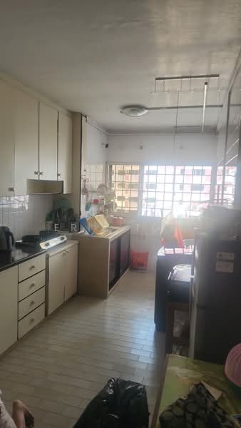 448 Jurong West Street 42, 448 Jurong West Street 42, 3 Bedrooms, 1,109 sqft, HDB Flat For Rent, by Eric Toh, 500224347 - Kitchen - PropertyGuru.com.sg