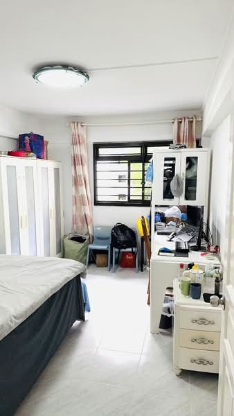302 Clementi Avenue 4, 302 Clementi Avenue 4, 3 Bedrooms, 990 sqft, HDB Flat For Sale, by Sally Kam, 500224348 - Bedroom - PropertyGuru.com.sg