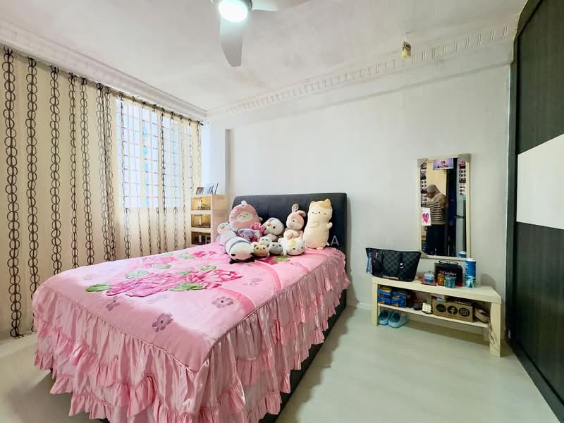 534 Bukit Batok Street 51, 534 Bukit Batok Street 51, 2 Bedrooms, 743 sqft, HDB Flat For Sale, by Farah Zack, 500224363 - Bedroom - PropertyGuru.com.sg